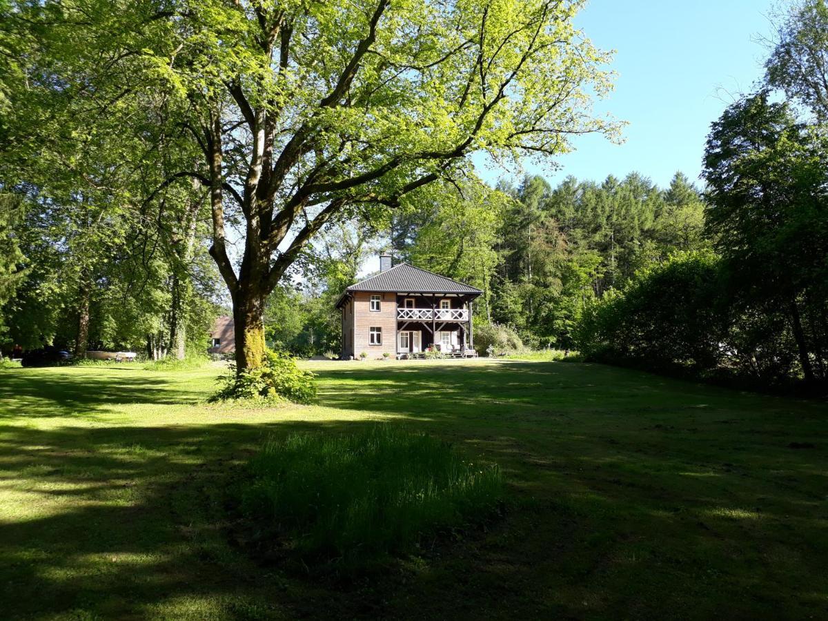 Riverside house Chiny Buitenkant foto