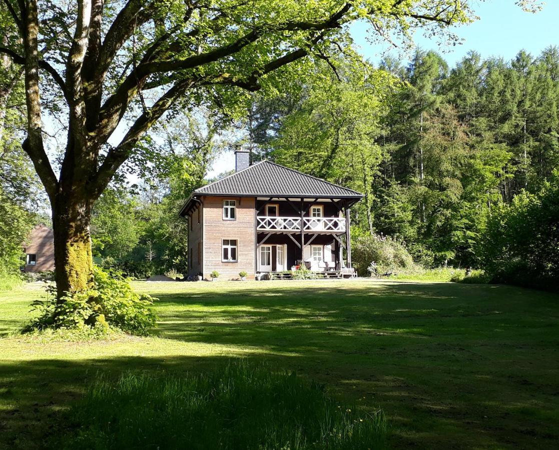 Riverside house Chiny Buitenkant foto